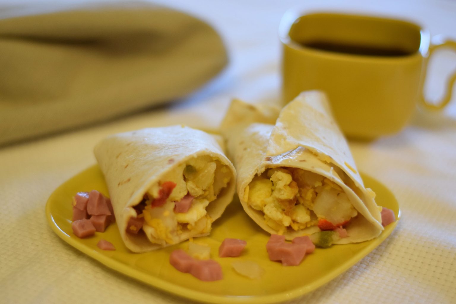 Easy Freezer Breakfast Burritos, breakfast burrito, egg burrito, make ahead breakfast burrito, freezer breakfast burrito, breakfast burrito recipe, turkey sausage breakfast burrito, turkey bacon breakfast burrito, Super Savvy Sarah