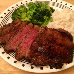 easy steak marinade, steak marinade, 5 ingredient steak marinade, easiest steak marinade, simple steak marinade, freezer meals, freezer steak marinade, best steak marinade, steak marinade recipe, grilled steak marinade, grilled steak, tender steak marinade, tenderizing steak marinade, sirloin steak marinade, easy sirloin steak marinade, best steak marinade, Super Savvy Sarah